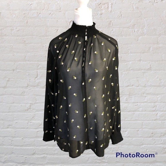 Cabi Style 5338 Floral Embroidered blouse Size Small‎ - Picture 5 of 9